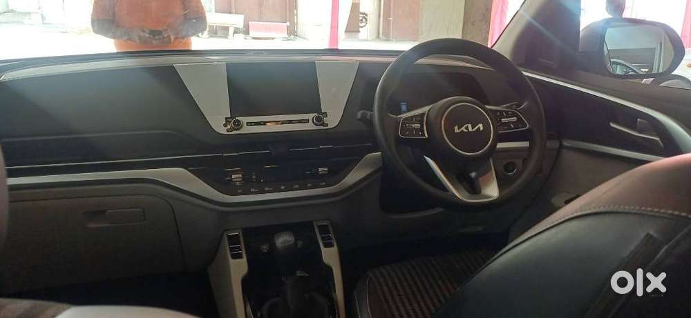 Kia Carens 1.4 Prestige Plus Turbo 7 Str, 2022, Petrol