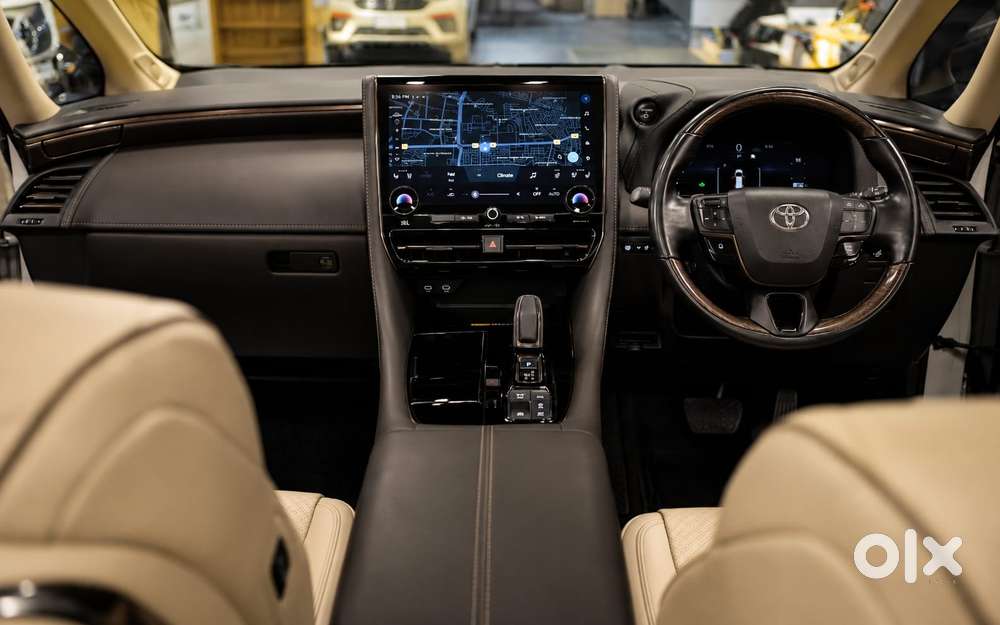 Toyota Vellfire Vip – Executive Lounge, 2024, Petrol