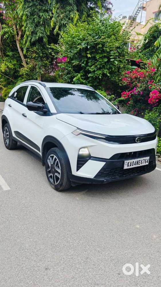 Tata Nexon Smart Plus1.2 Revotron Petrol 5 Mt, 2024, Petrol