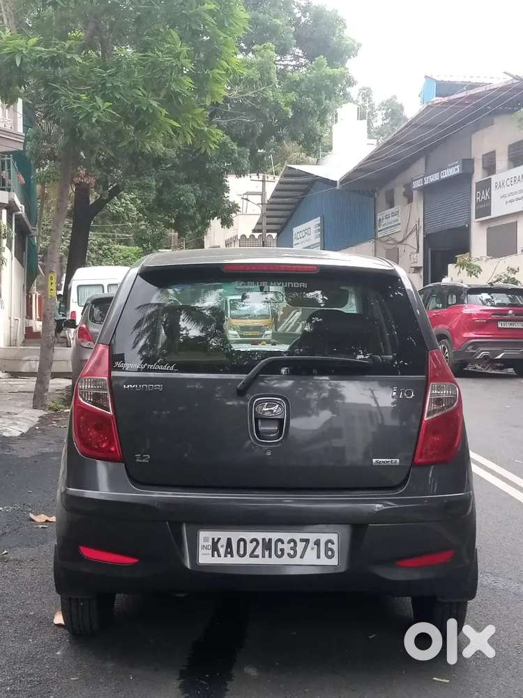 Hyundai I10 Sportz 2012 Car