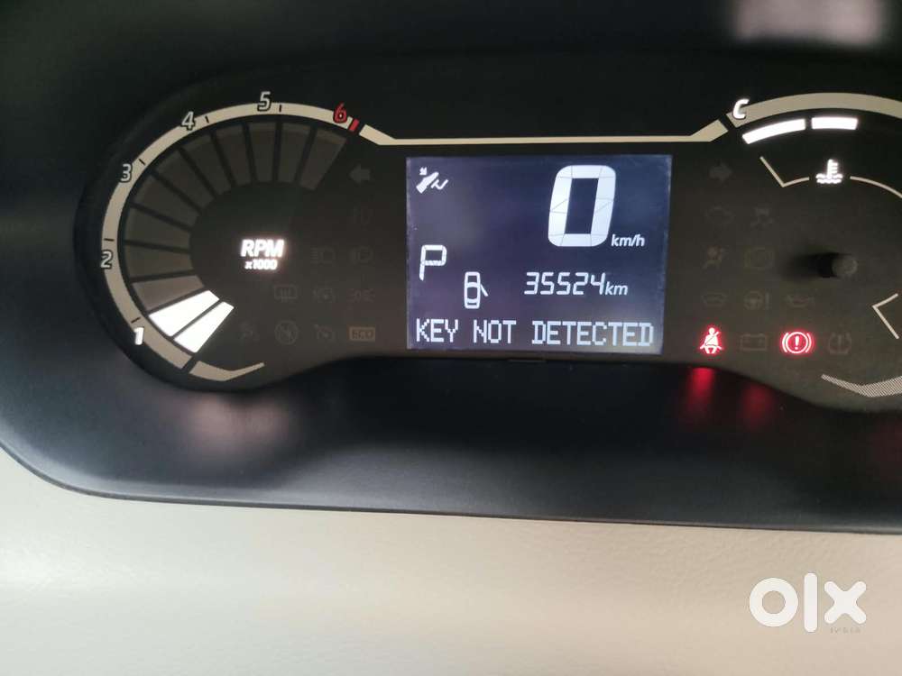 Nissan Magnite 1.0 Xl Turbo Cvt, 2022, Petrol