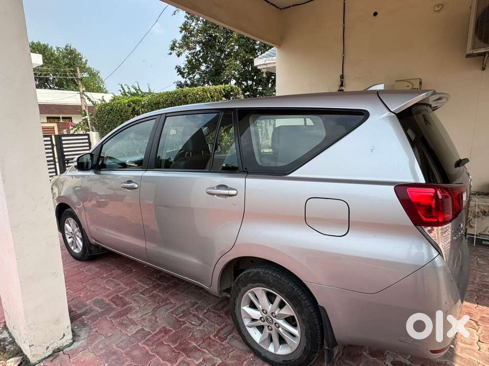 Toyota Innova Crysta 2016
