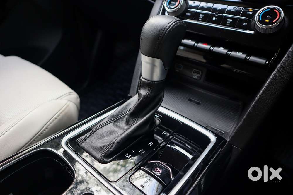 Mahindra Xuv700 2.0 Ax 7 Petrol At Luxury Pack Str, 2024, Petrol