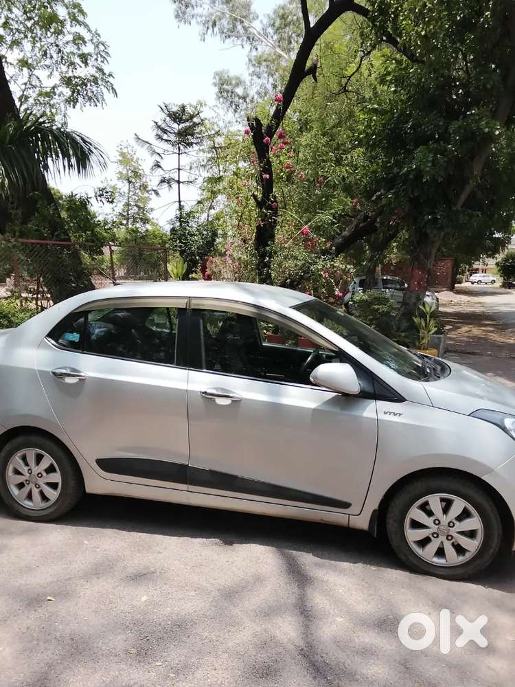 Hyundai Xcent Petrol 70000 Km Driven