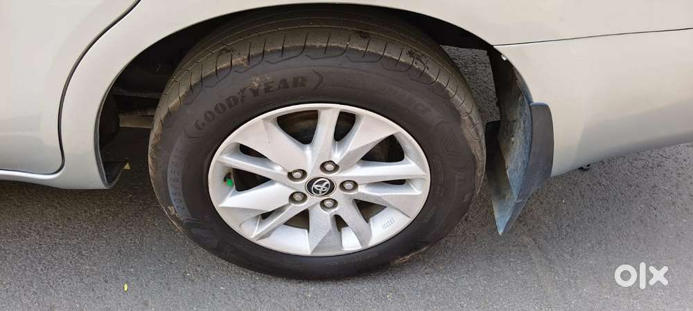 Toyota Innova Crysta 2.4 V, 2017, Diesel