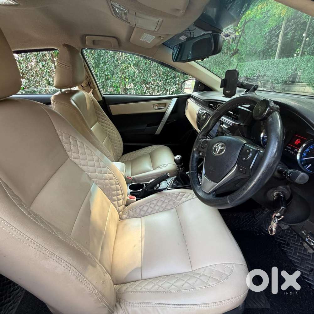 Toyota Corolla Altis 2016