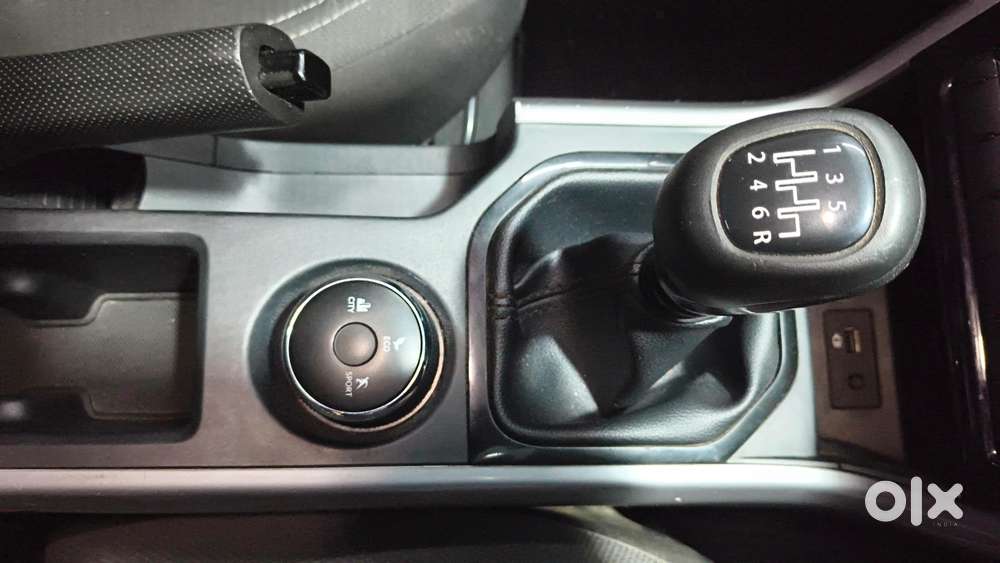 Tata Nexon 1.2 Revotron Xm (s), 2022, Petrol