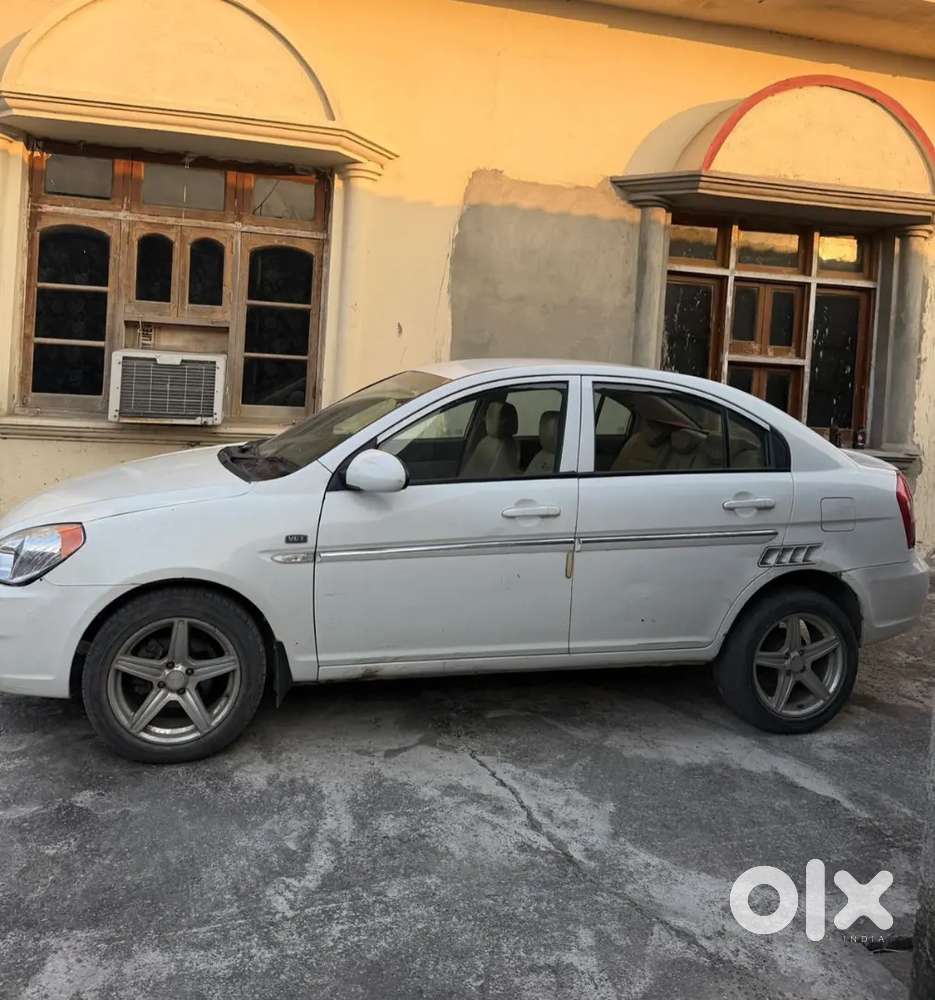 Hyundai Verna 2011 Diesel Manual