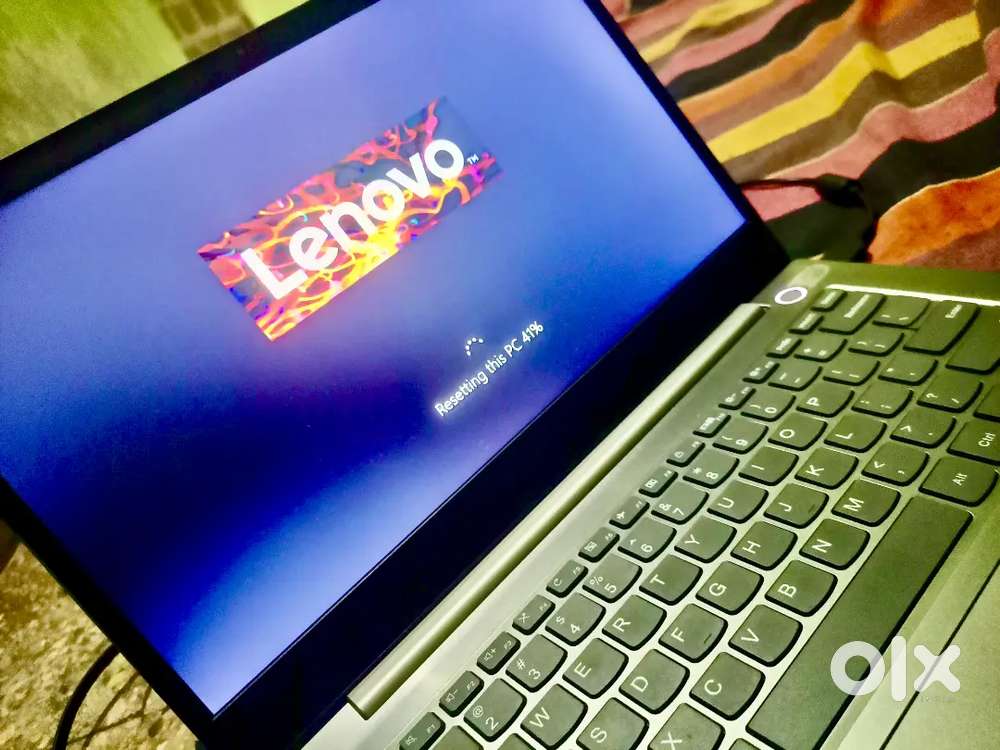 Lenevo i5 10 gen 8 512 gb