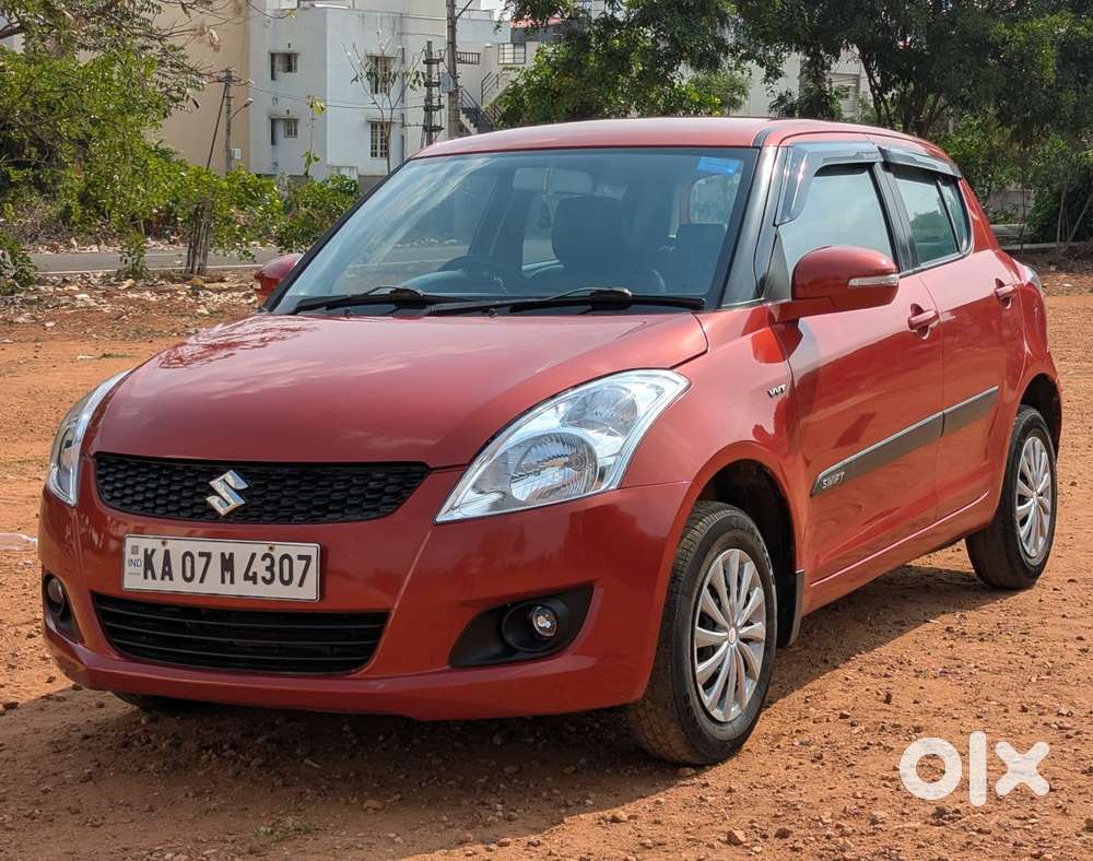 Maruti Suzuki Swift Vxi With Abs, 2012, Petrol