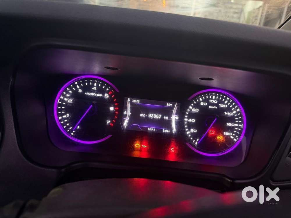 Mahindra Marazzo Diesel 2019