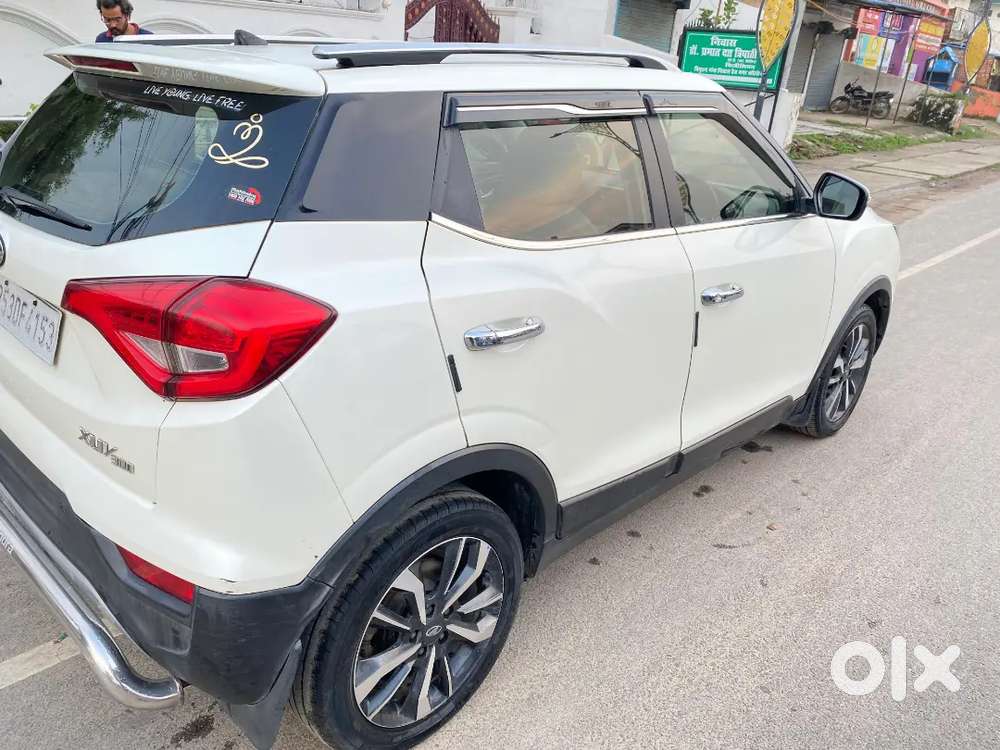Mahindra Xuv300 Top Model Diesel 60k Company Serive Record Driven
