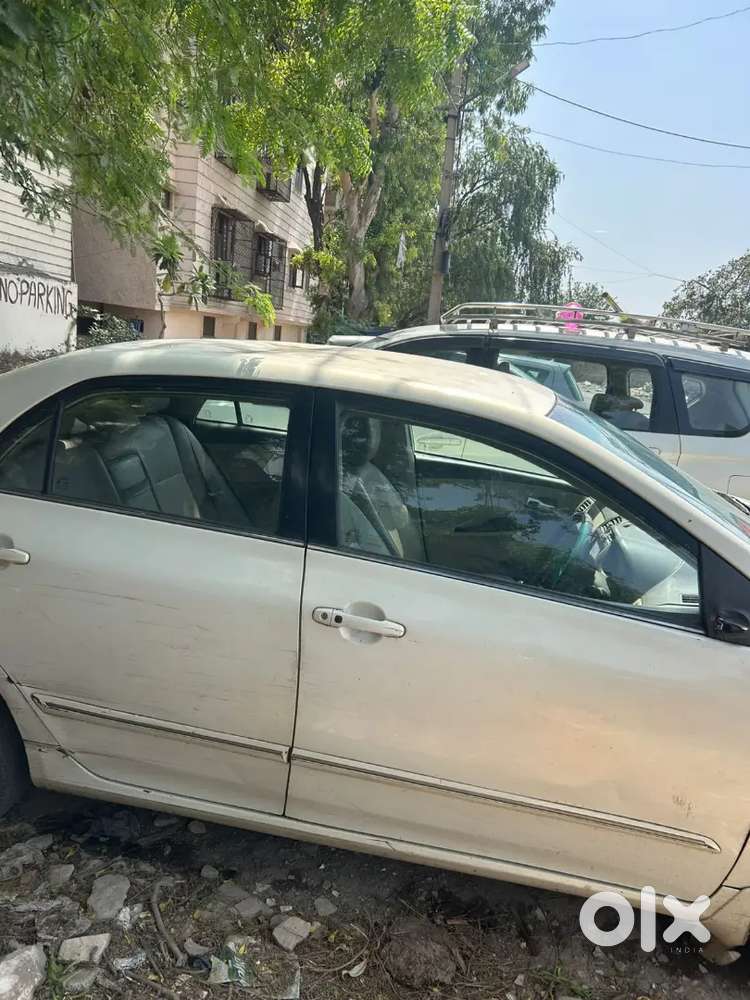 Toyota Corolla Altis 2013