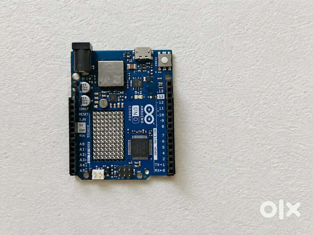 An Arduino UNO r4 wifi