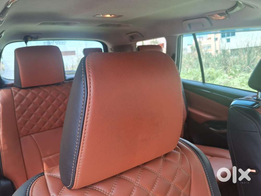 Toyota Innova Crysta 2.8 Zx At, 2016