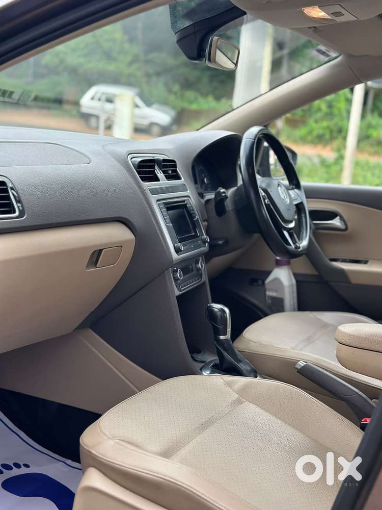 Volkswagen Vento 1.2 Tsi Highline Plus At, 2016, Petrol