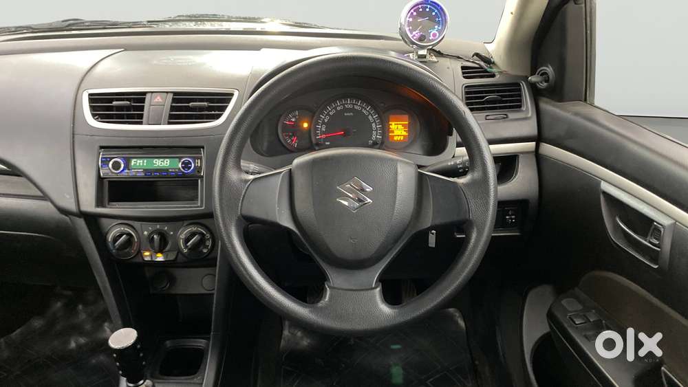 Maruti Suzuki Swift Lxi, 2016, Petrol