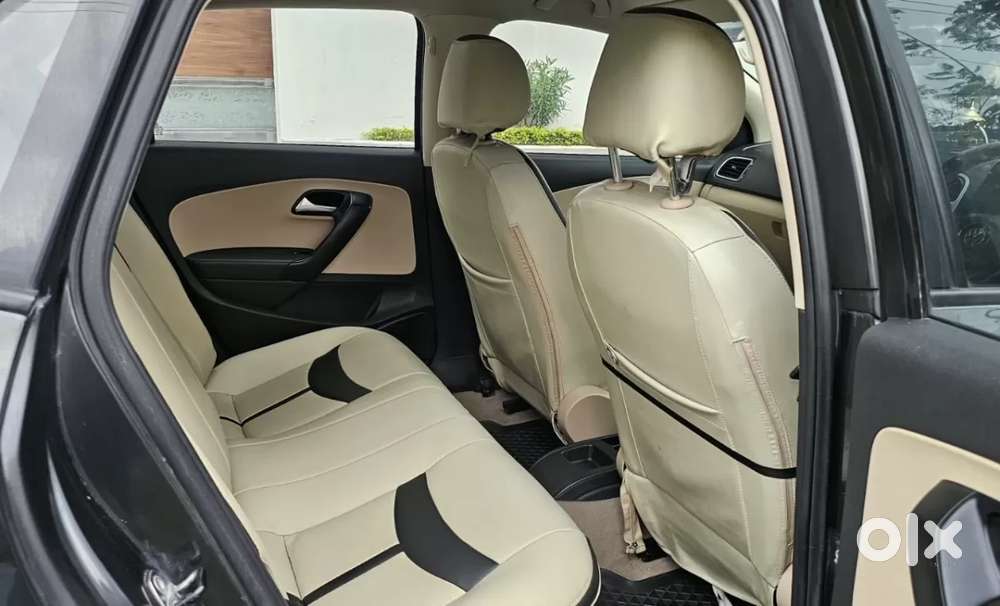 Volkswagen Polo Petrol Highline 1.2l, 2015, Petrol