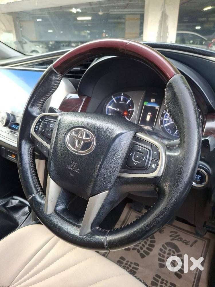 Toyota Innova Crysta 2.4 V 8 Str, 2016, Diesel