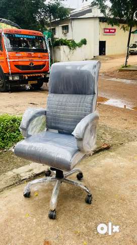 Olx boss chair sale