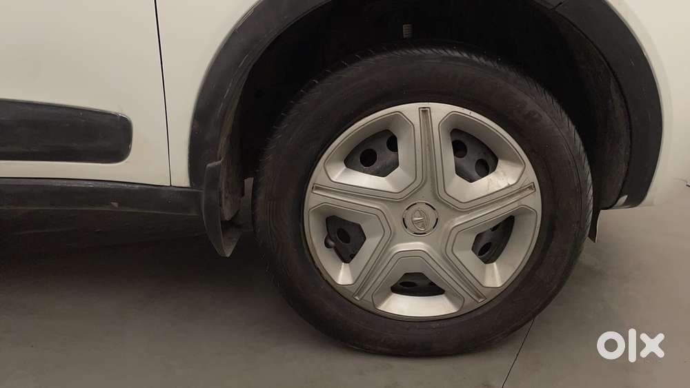 Tata Nexon 1.2 Revotron Xz, 2018, Petrol
