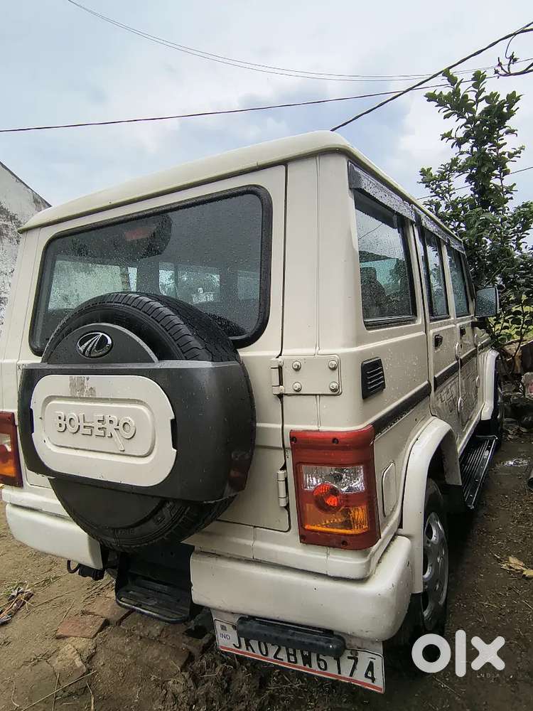 Mahindra Bolero Zlx Top Variant September 2017 Diesel Well Maintained