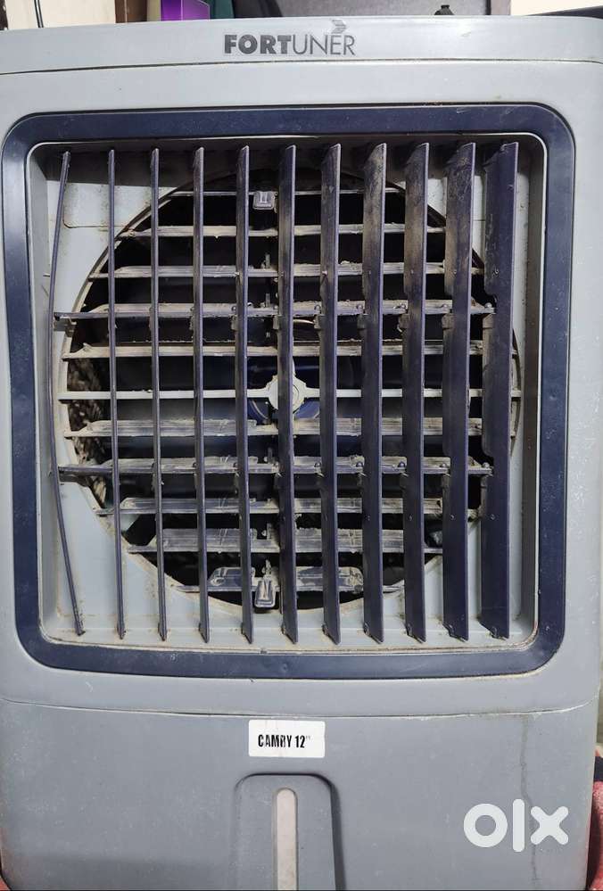 Fortuner Cooler (65 Liter) - 1 season used
