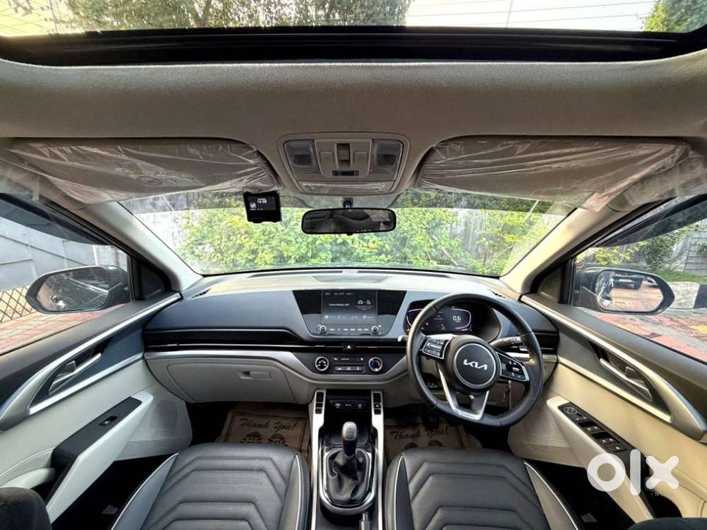 Kia Carens G1.5 6mt Gravity, 2025, Petrol