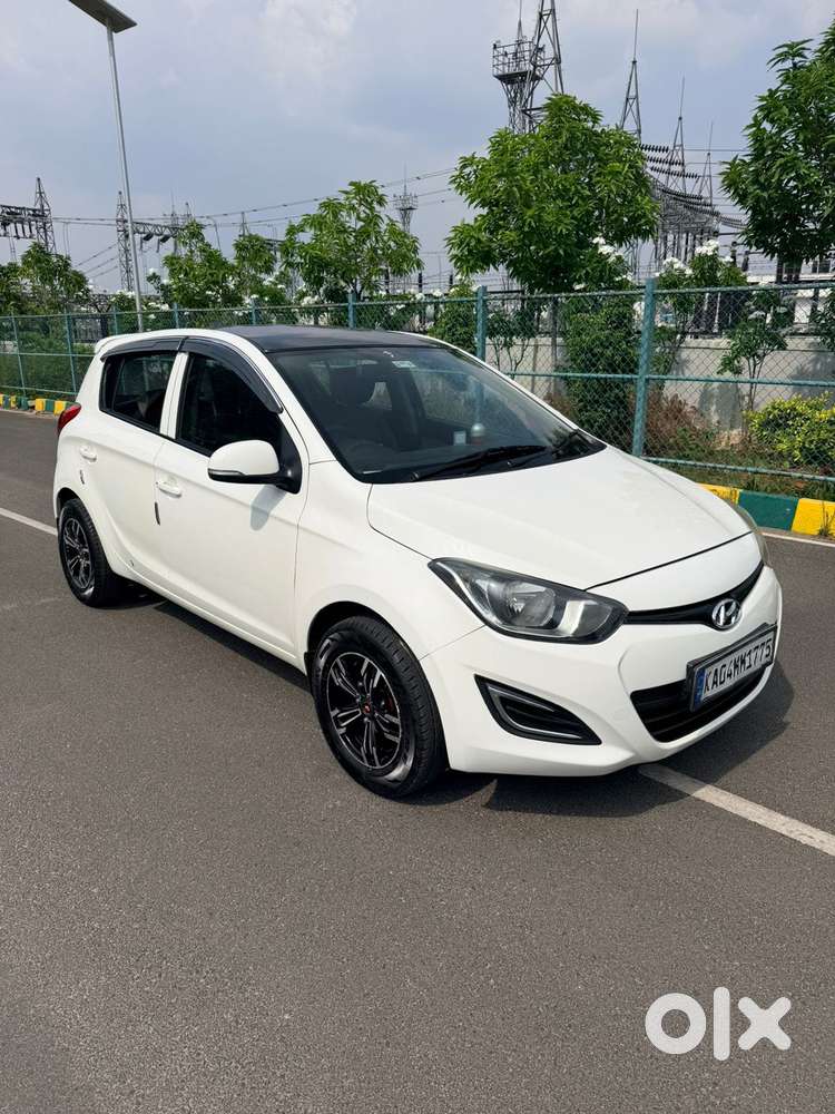 Hyundai I20 Sportz 1.2 Bs-iv, 2013, Petrol