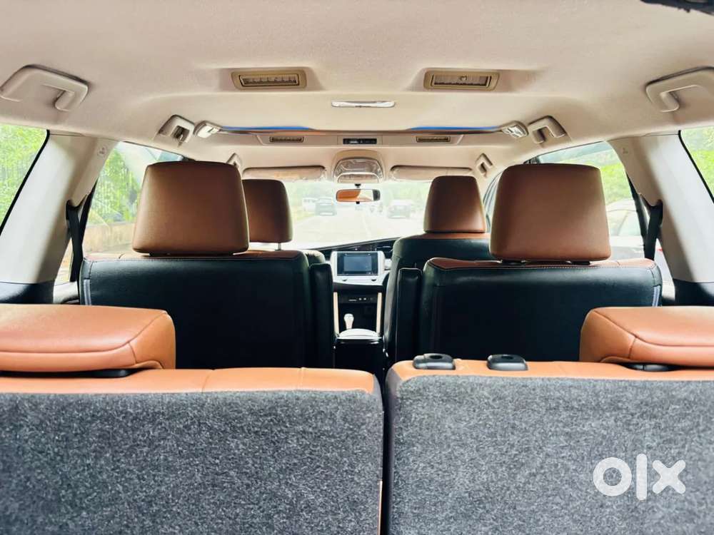 Toyota Innova Crysta 2.8 Zx At 7 Seater, 2017, Diesel