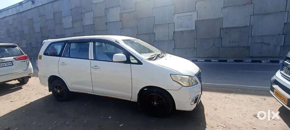 Toyota Innova 2.5 G1 2010