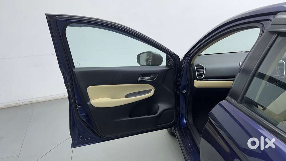 Honda City 1.5 V Mt, 2023, Petrol