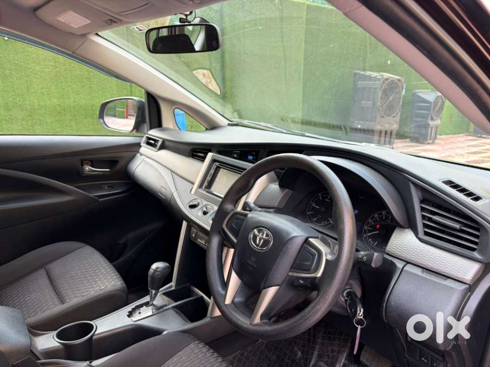 Toyota Innova Crysta 2.8 Gx At 8s, 2017, Diesel