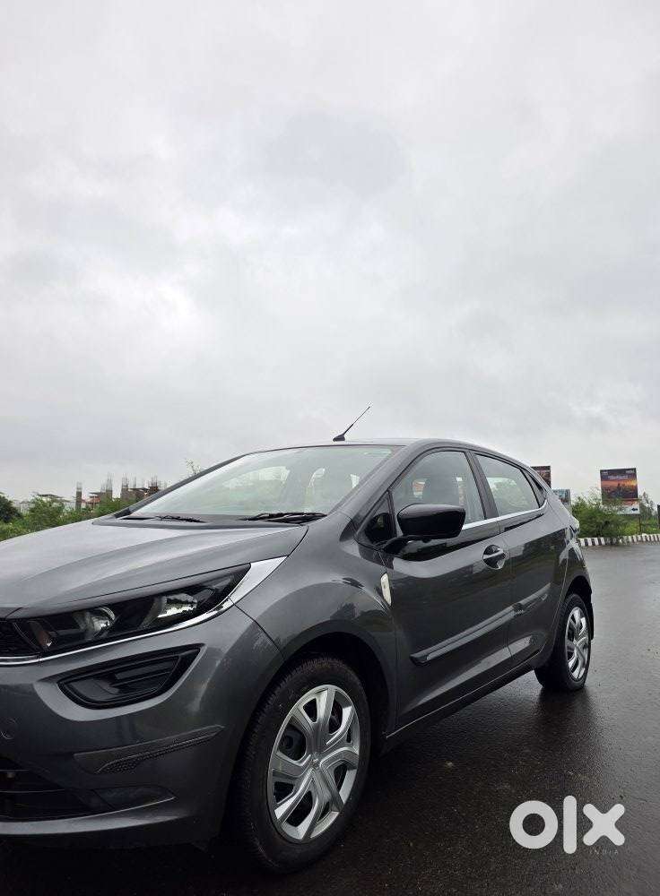 Tata Altroz 1.2 Xm Plus, 2022, Petrol