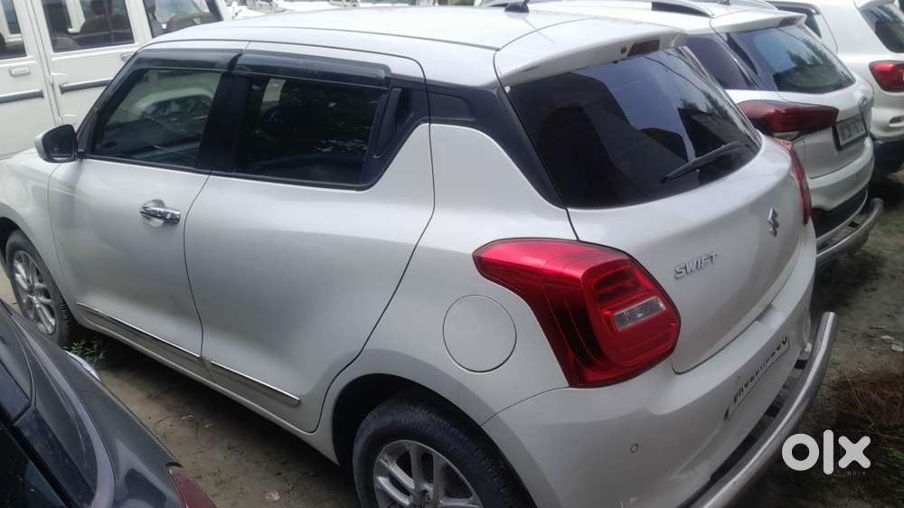 Maruti Suzuki Swift 1.3 Zxi, 2023, Petrol
