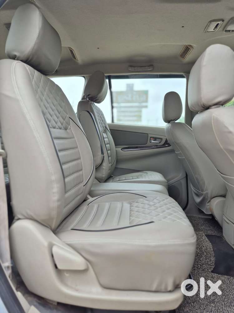 Toyota Innova 2.5 E Diesel Ms 7-seater, 2012, Diesel