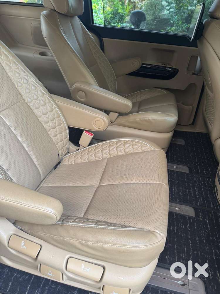 Kia Carnival Limousine Plus 7 Str, 2022, Diesel