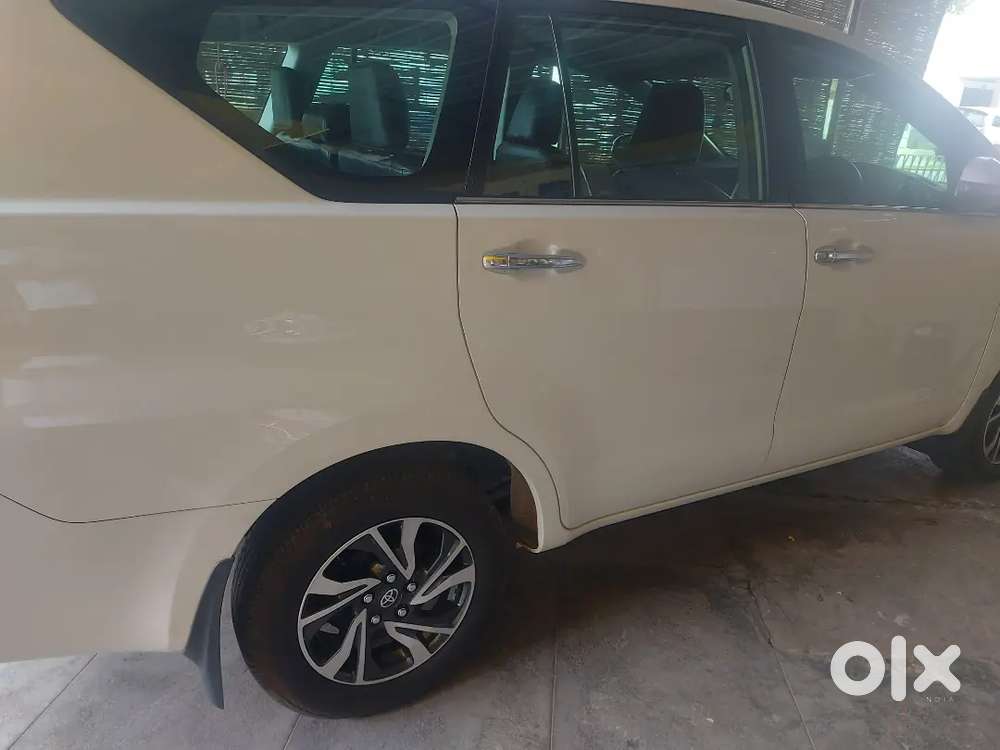 Toyota Innova Crysta 2023