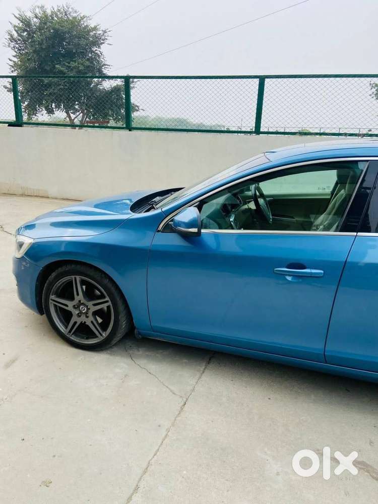 Volvo S60 Momentum 2016 Car
