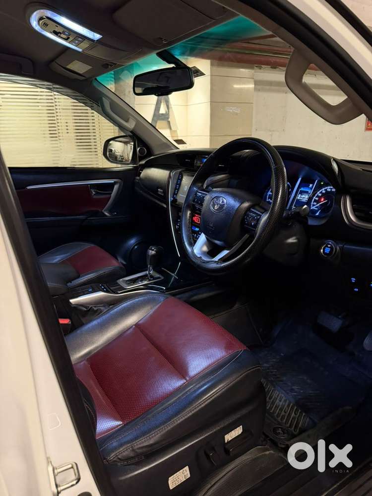 Toyota Fortuner Legender 4x2 At 2.8, 2024, Diesel