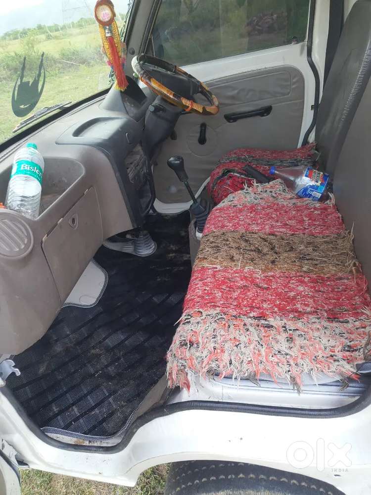 Mahindra Supro 2018