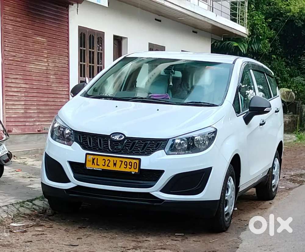 Mahindra Marazzo 2025 Diesel 40000 Km Driven