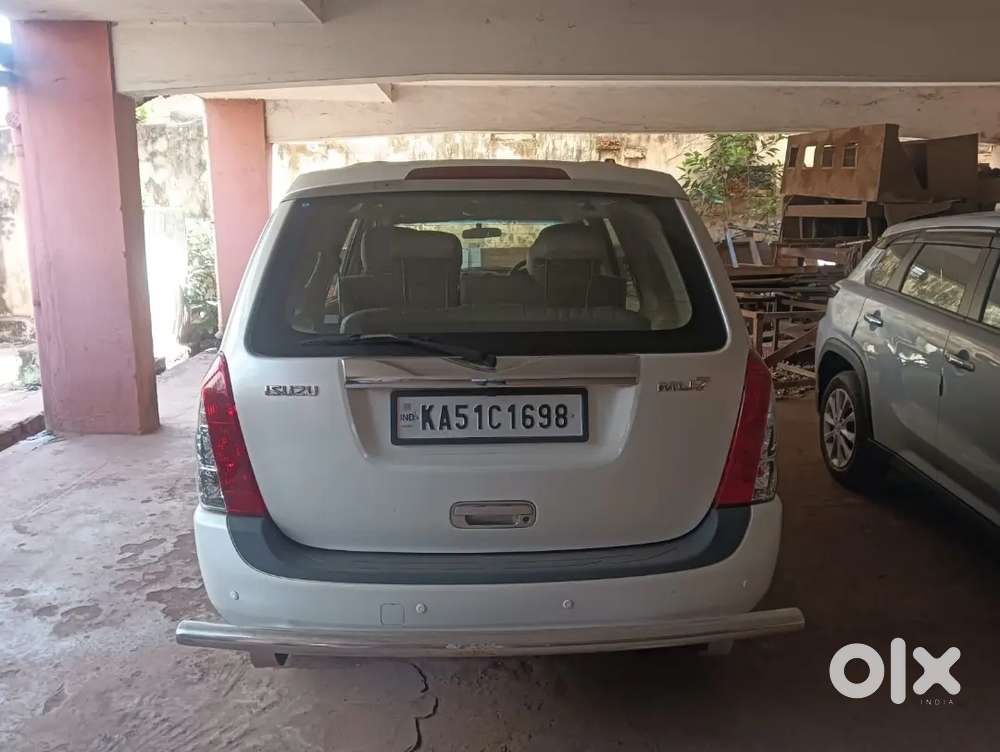 Isuzu Mu 7 2014 Diesel Well Maintained