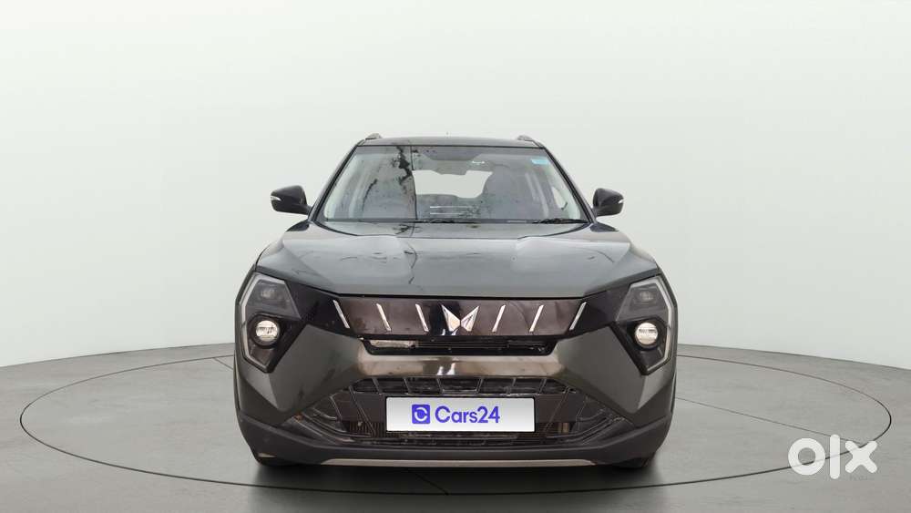 Mahindra Xuv 3xo Ax5 Pm Mt, 2025, Petrol