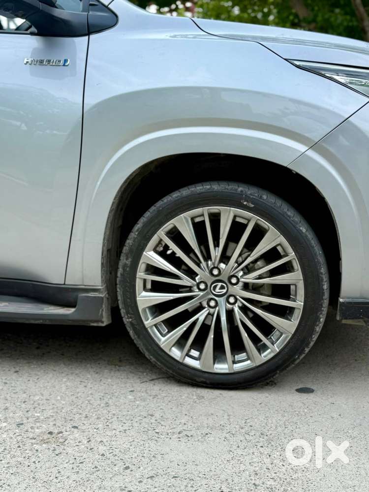 Toyota Innova Hycross 2.0 Vx Hybrid 8 Str, 2023, Petrol