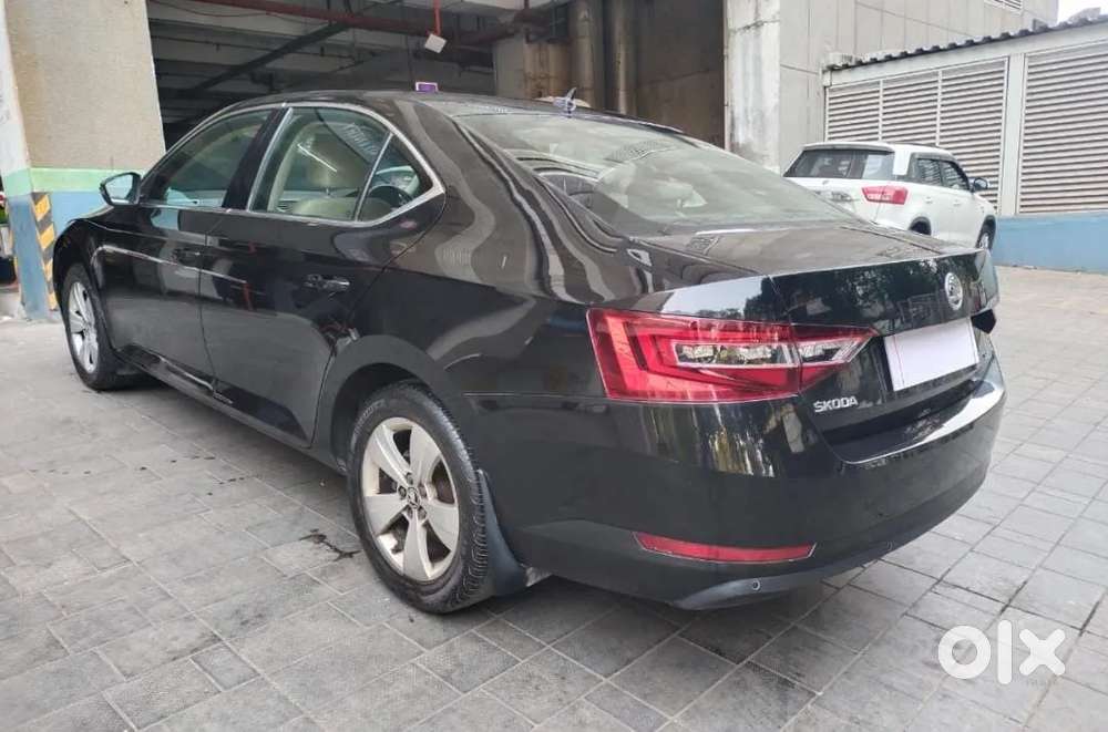Skoda Superb [ ] 1.8 Style Tsi At, 2017, Petrol