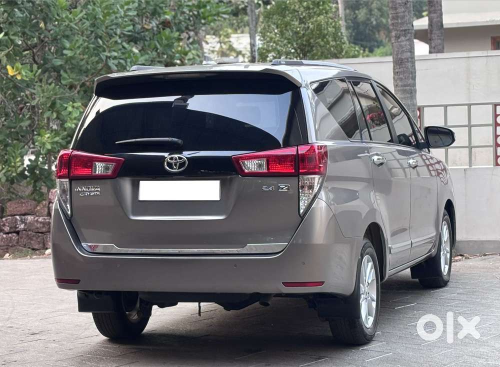 Toyota Innova Crysta 2.4 Gx Limited Edition At 8 Str, 2023, Diesel