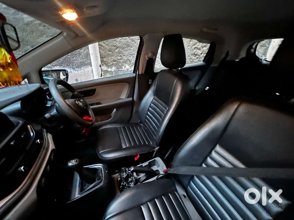 Tata Altroz Petrol 2021