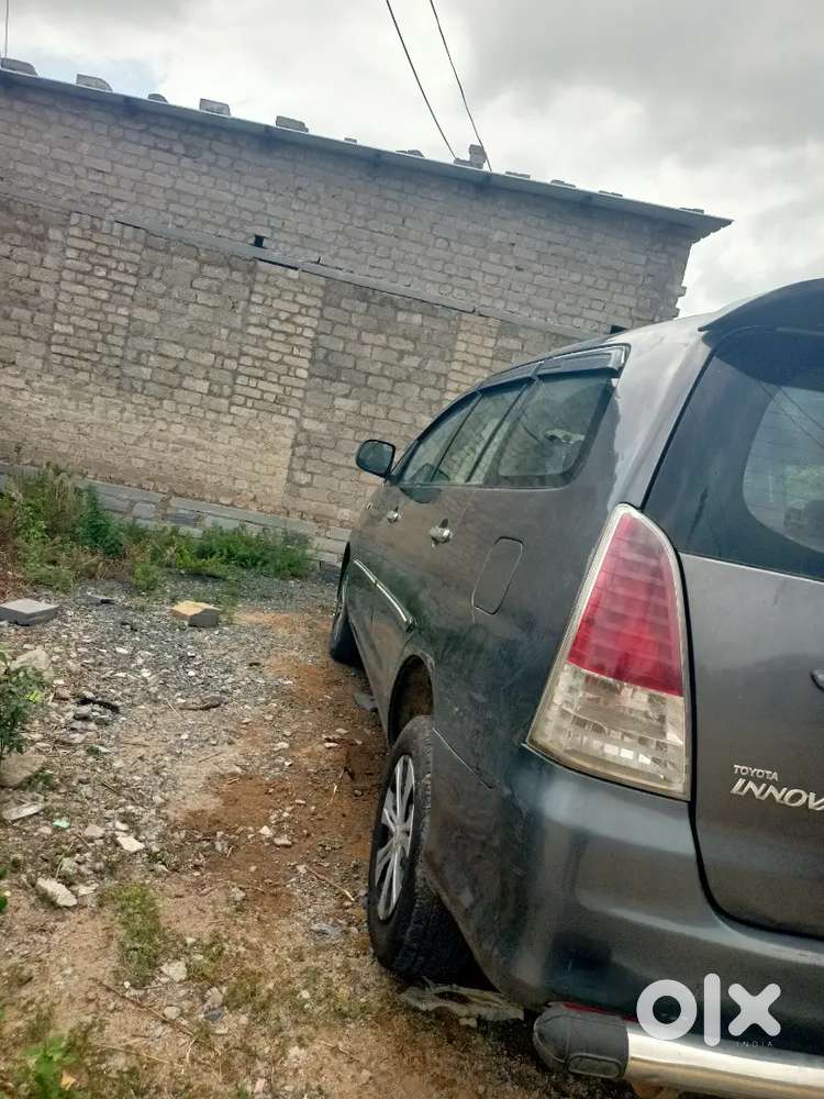 Toyota Innova 2011 Diesel 280000 Km