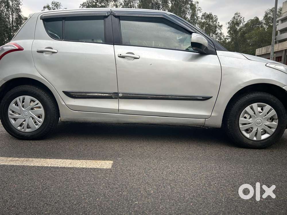 Maruti Suzuki Swift Lxi Optional-o, 2017, Cng & Hybrids